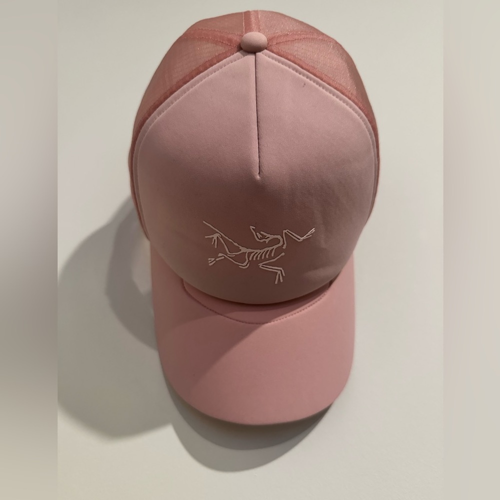 Arc’teryx pink trucker hat. O/S brand new